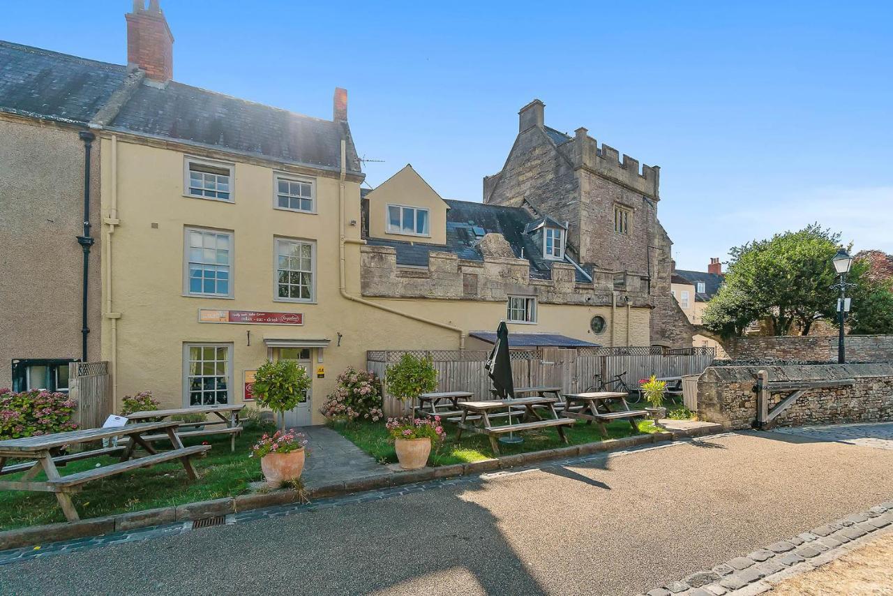 Hotel The Ancient Gatehouse & Rugantino Restaurant à Wells Extérieur photo